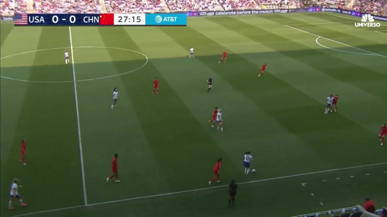 中國女足丟球美國女足邊路傳中造亂戰(zhàn)卡塔里娜補(bǔ)射破門