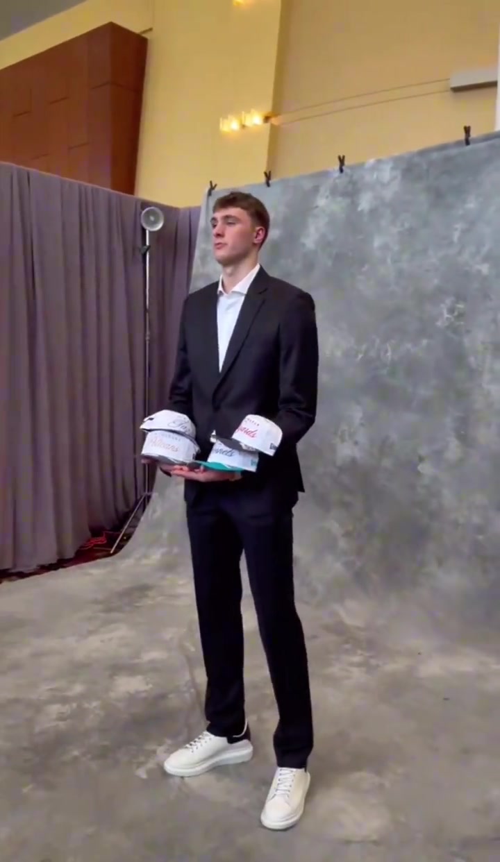 半路殺出獨行俠弗拉格手拿爵巫蜂鶘帽子 結果四隊全部落空