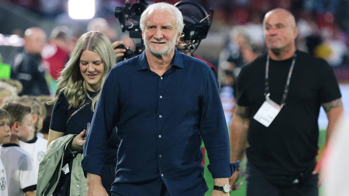 沃勒爾：2028年歐洲杯后退休；如今所有人成為手機的奴隸