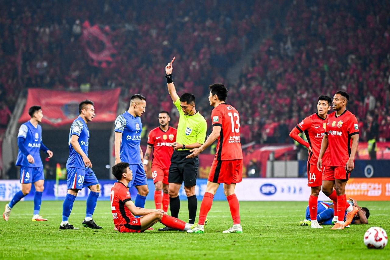 李帥在上港完成百場(chǎng)出戰(zhàn)！未來(lái)有望得到俱樂(lè)部續(xù)約，值得期待