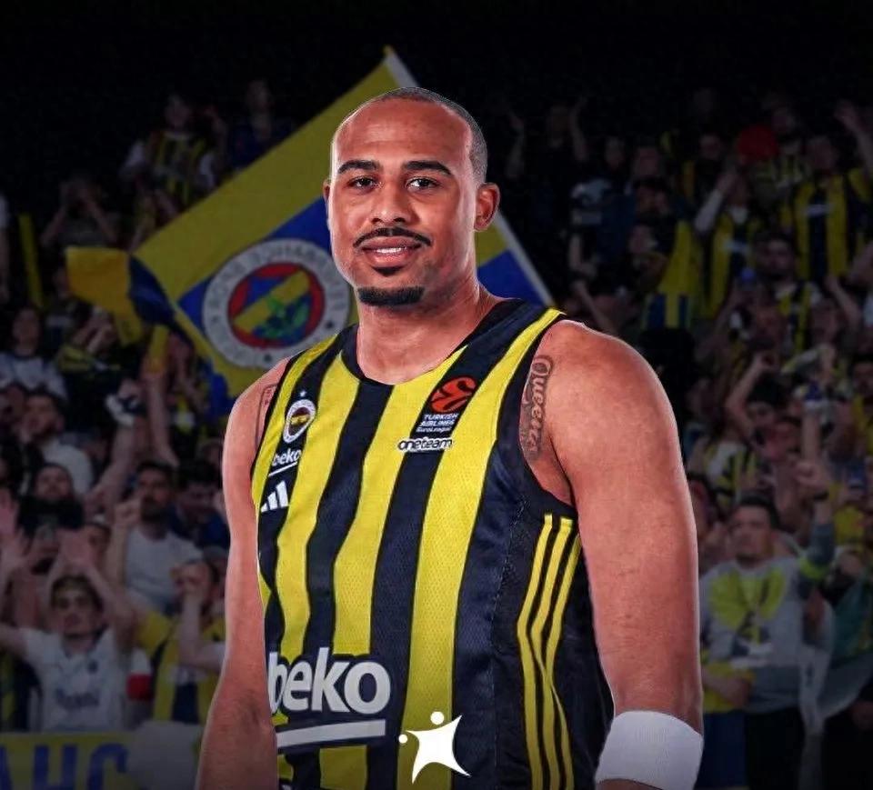 24歲離開NBA！湖人總冠軍球員啊，怎么了？