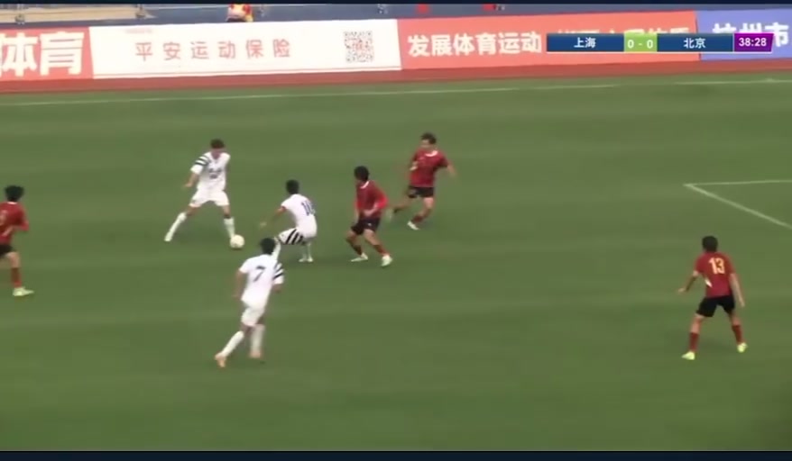 脫韁野馬啊全運(yùn)會(huì)上海隊(duì)長蒯紀(jì)聞帶球殺入禁區(qū)破門